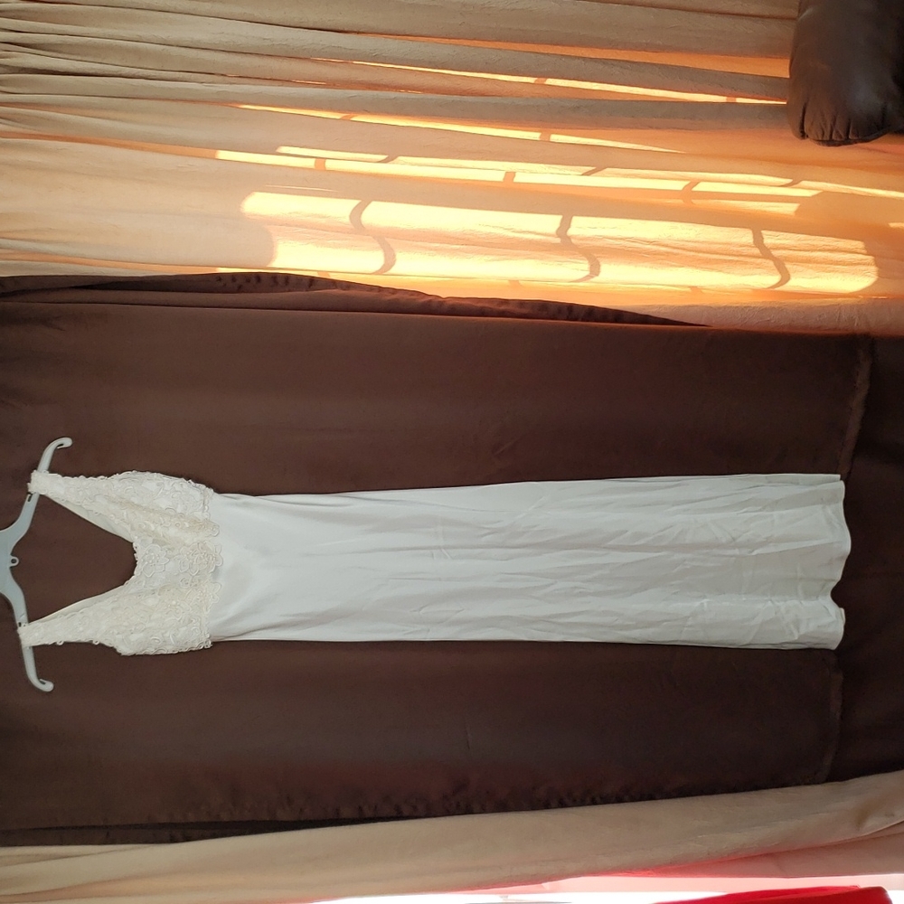 Bari-Jay Beautiful Simple Wedding Dress